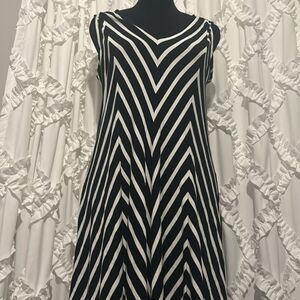 NWT Chelsea and Theodore maxi dress small   F